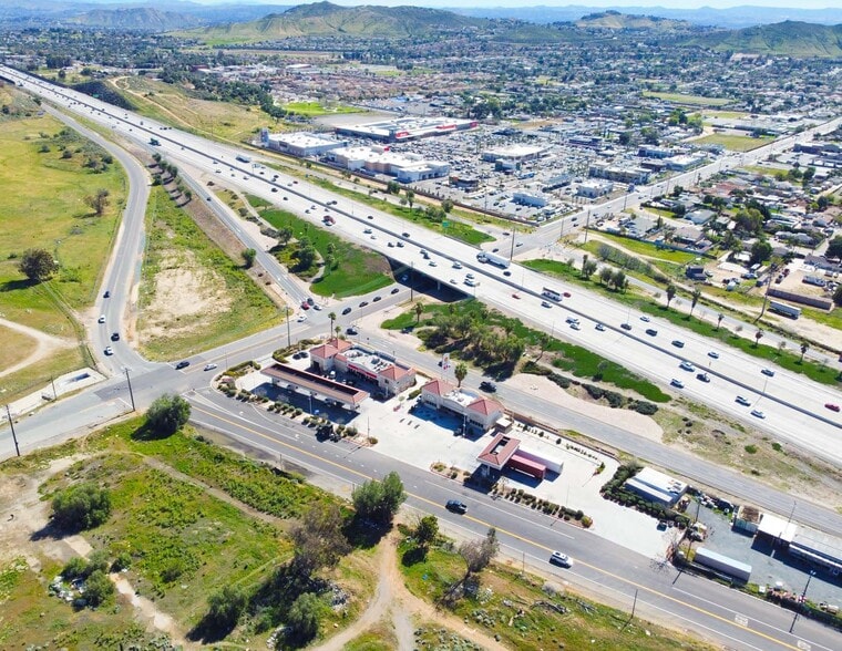 More Photos Of 3873 Pyrite St, Jurupa Valley Service Station For Lease