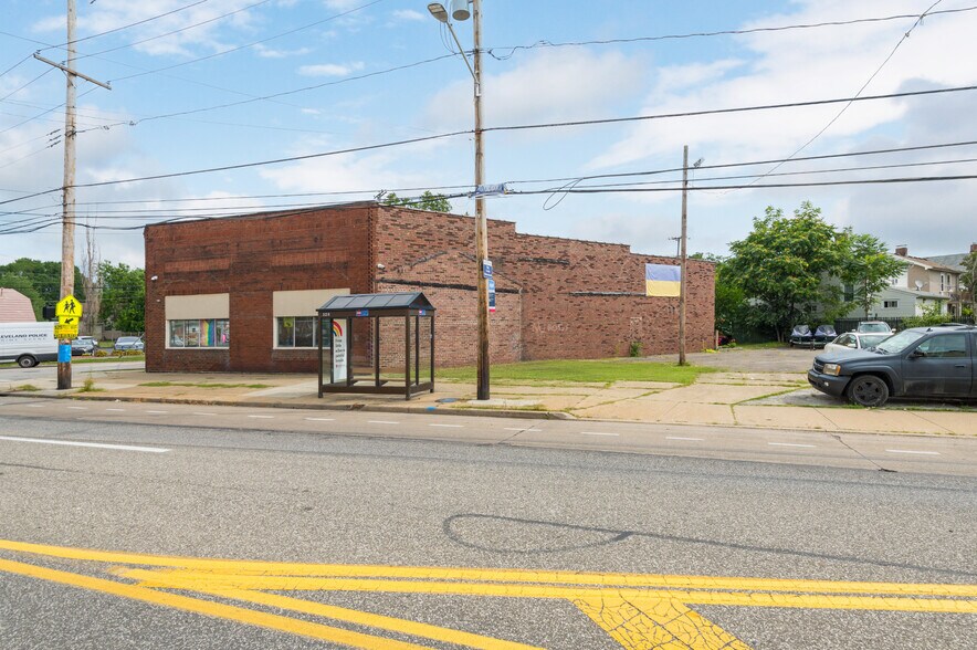 More Photos Of 2030 Broadview Rd, Cleveland Storefront For Sale