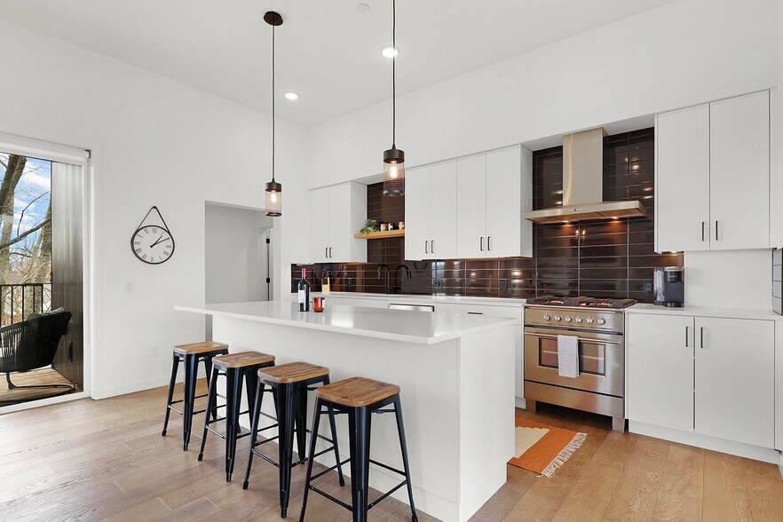 More Photos Of 1375 N Wygant ST, Portland Apartments For Sale