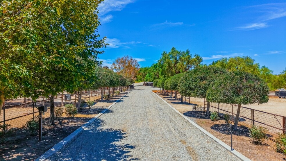 More Photos Of 38831 Pauba Rd, Temecula Land For Sale