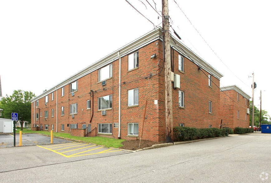 More Photos Of 375-381 Front St, Berea Apartments For Sale