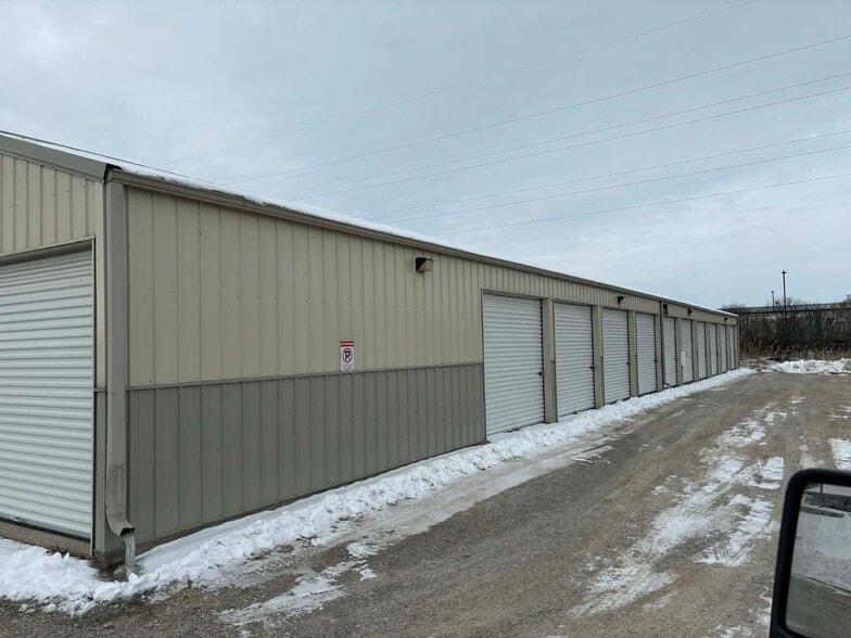 More Photos Of 2285 Northern Rd, Neenah Specialty For Sale