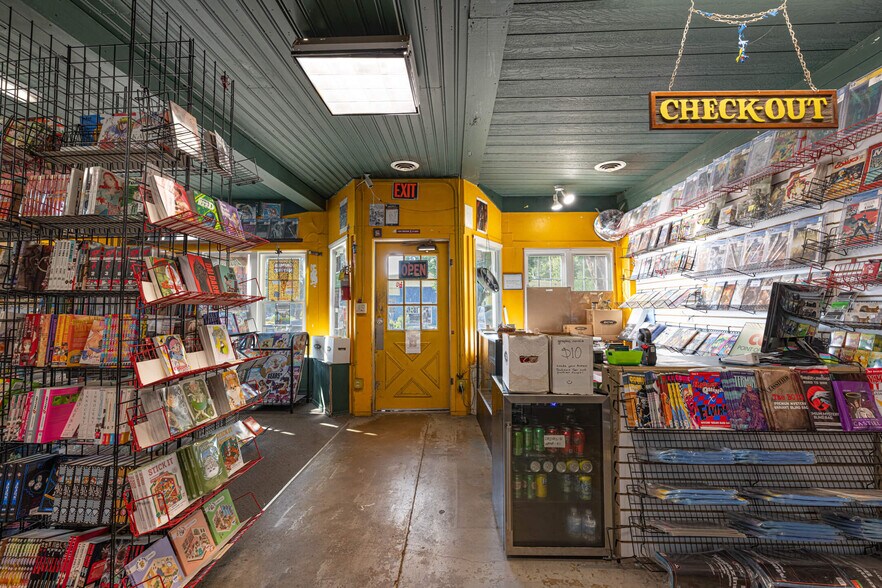 More Photos Of 136-138 Dayton St, Yellow Springs Storefront For Sale