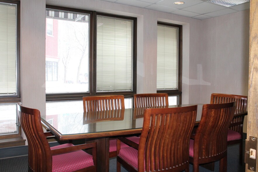 More Photos Of 120 W Grand Ave, Eau Claire Office Residential For Lease