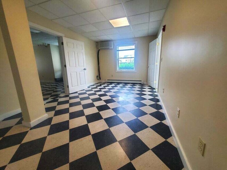 More Photos Of 33 Park St, Rockland Multifamily For Sale
