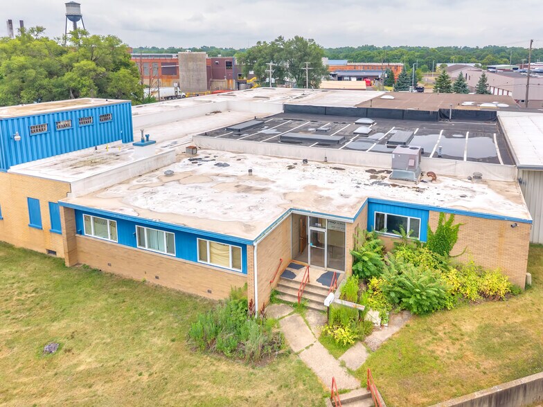 More Photos Of 330 Upton Ave, Battle Creek Warehouse For Sale