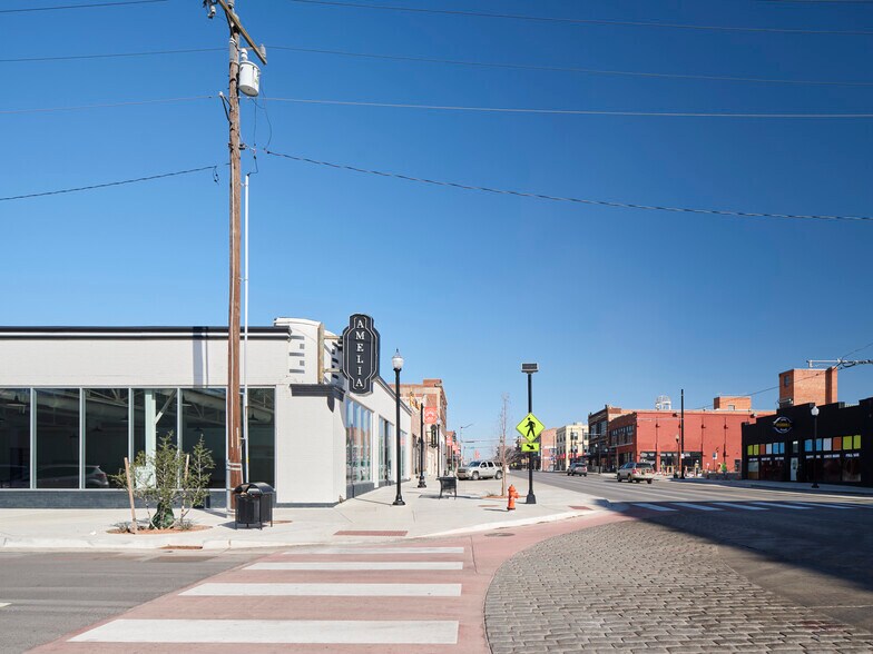 More Photos Of 801 N Broadway Ave, Oklahoma City Storefront Retail Office For Lease
