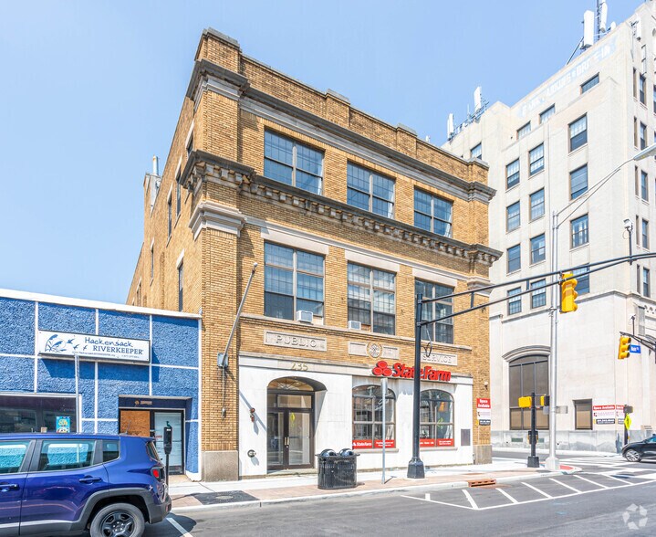 Primary Photo Of 235 Main St, Hackensack Office For Lease