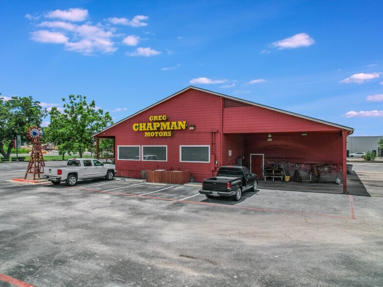 More Photos Of 950 S Bell Blvd, Cedar Park Auto Repair For Sale