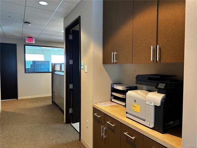 More Photos Of 2580 Sierra Sunrise Ter, Chico Office For Lease