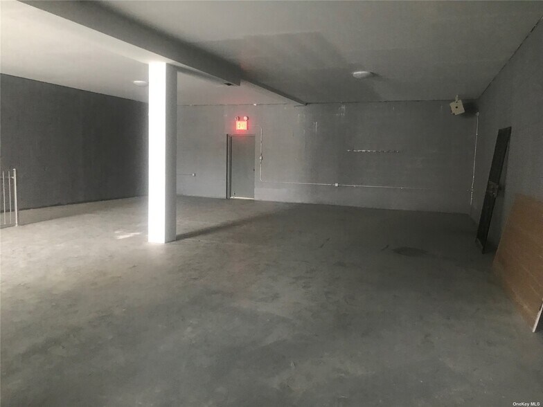 More Photos Of 5910 57th Rd, Maspeth Distribution For Sale