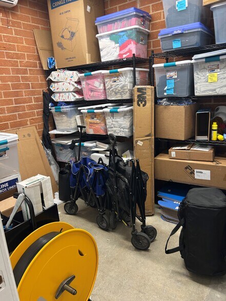 More Photos Of 3865 Grand View Blvd, Los Angeles Light Distribution For Lease