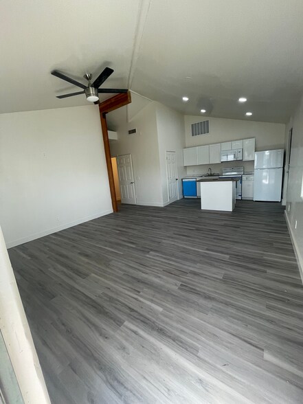 More Photos Of 5707 W Myrtle Ave, Glendale Apartments For Sale