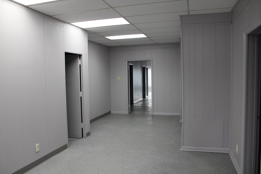 More Photos Of 6112 Patterson Rd, Little Rock Light Distribution For Sale