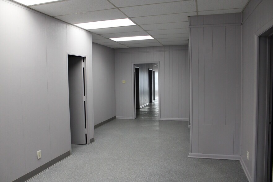 More Photos Of 6112 Patterson Rd, Little Rock Light Distribution For Sale