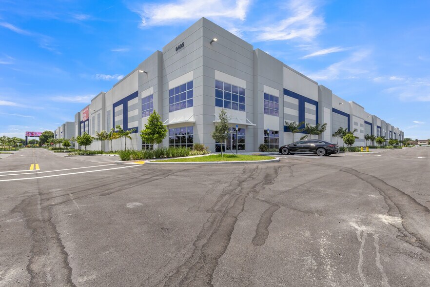 More Photos Of 6505 NW 167th St, Hialeah Unknown For Lease
