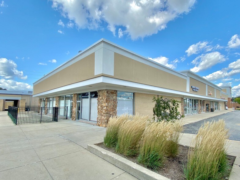 Primary Photo Of 7516 S Cass Ave, Darien Unknown For Lease