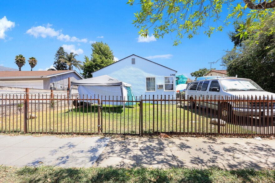 More Photos Of 1758 Lincoln Ave, Pasadena Apartments For Sale