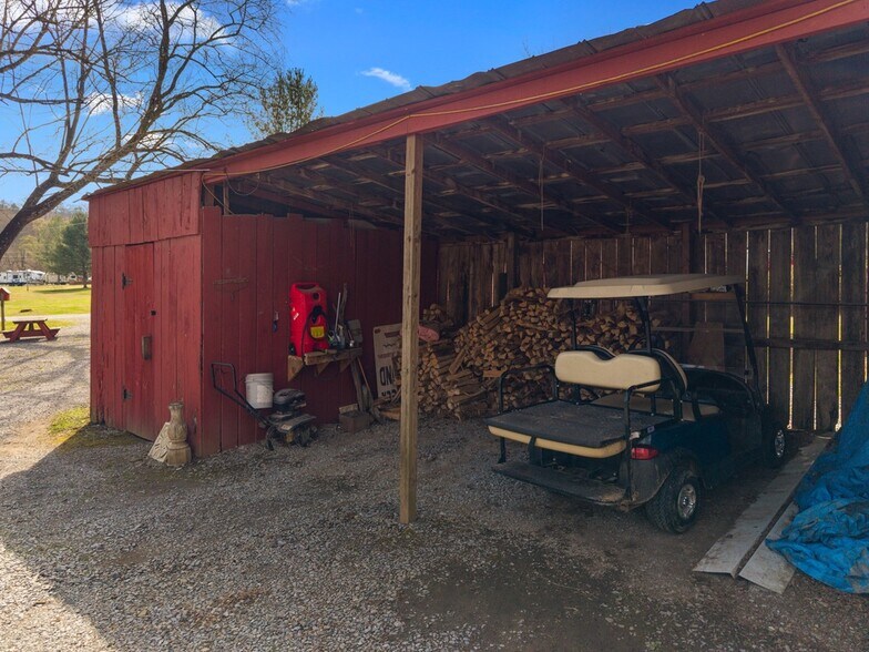 More Photos Of 141 Lower Bogard Rd, Newport Trailer Camper Park For Sale