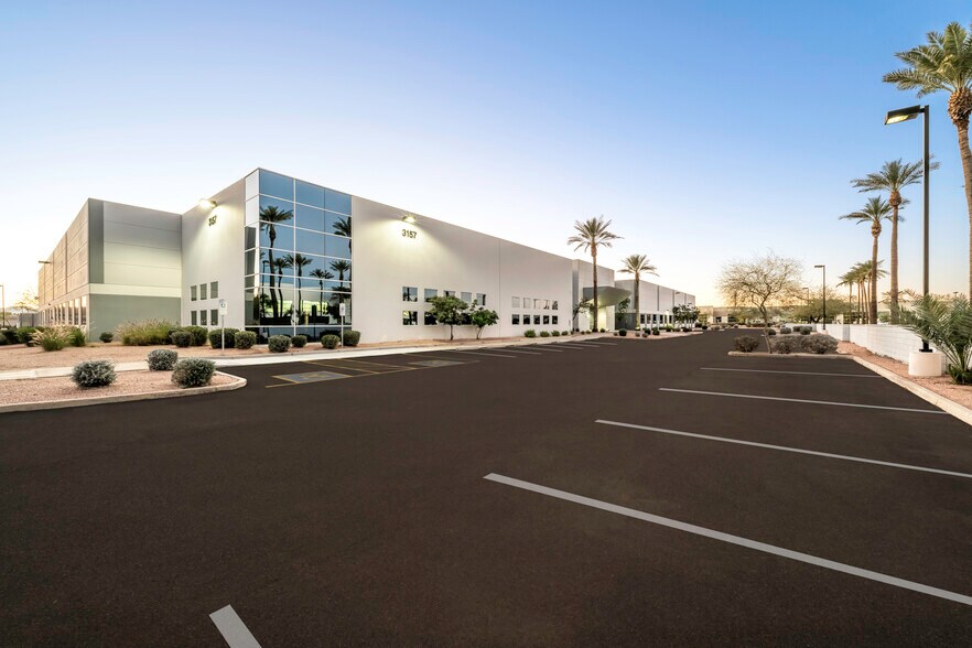 More Photos Of 3157 E Elwood St, Phoenix Flex For Lease