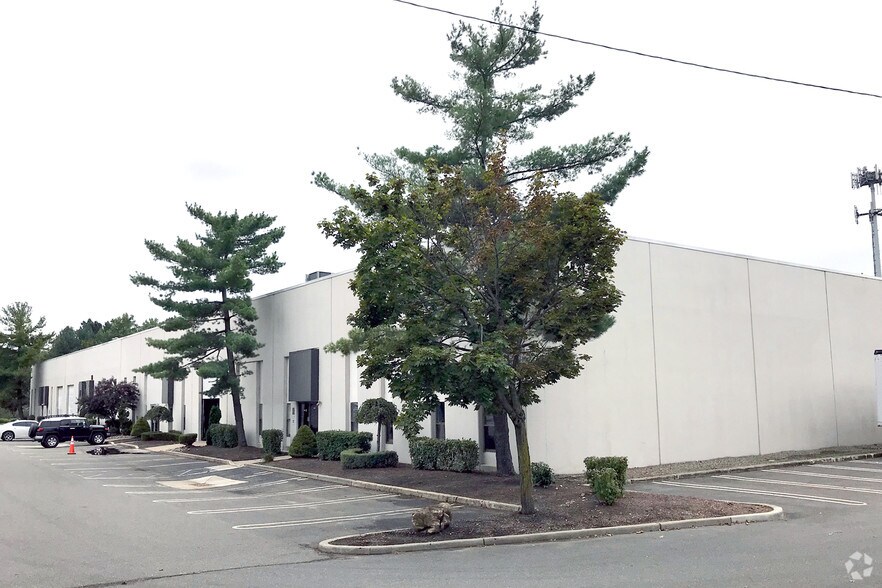 Primary Photo Of 3 Joanna Ct, East Brunswick Warehouse For Lease