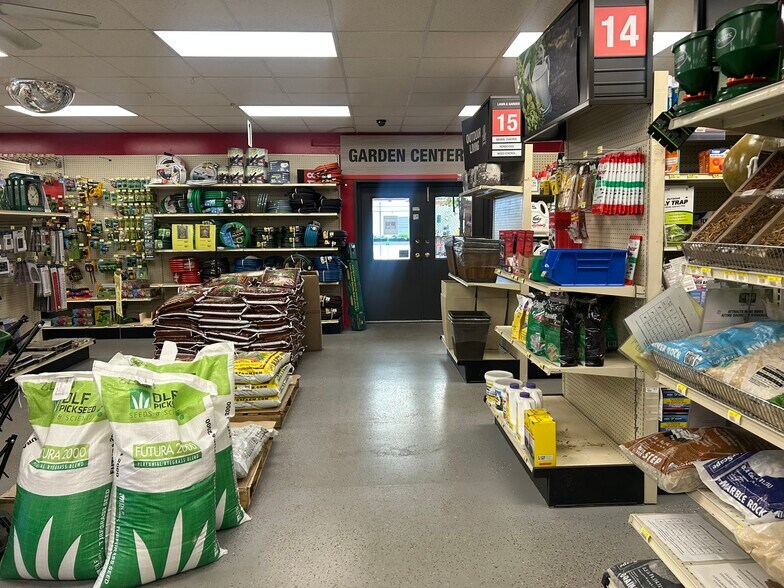 More Photos Of 469 N Main St, Kilmarnock General Retail For Sale