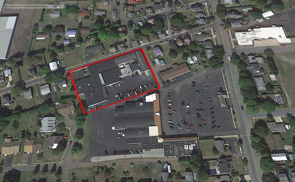 More Photos Of 164 W 9th St, Bloomsburg Storefront Retail Office For Lease