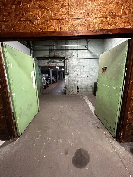 More Photos Of 181 Conant St, Pawtucket Manufacturing For Lease