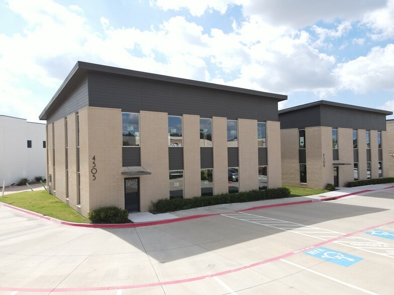 Primary Photo Of 4305 Marsh Ridge Rd, Carrollton Showroom For Sale
