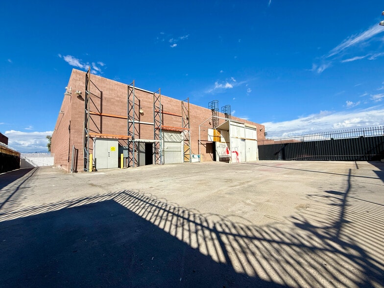 More Photos Of 2652 Abels Ln, Las Vegas Warehouse For Lease