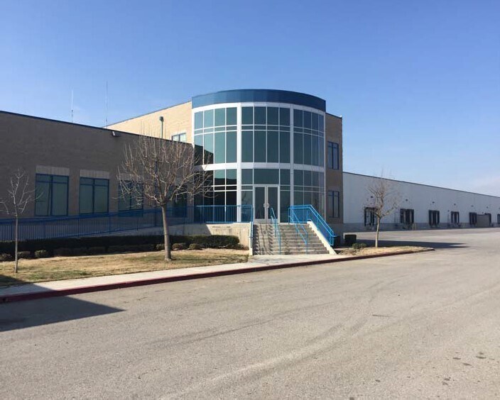 Primary Photo Of 2121 Browning Rd, Delano Refrigeration Cold Storage For Lease