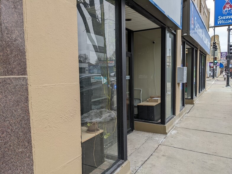 More Photos Of 4201-4203 N Milwaukee Ave, Chicago Storefront Retail Office For Lease