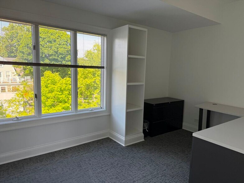 More Photos Of 378 Park Ave, Glencoe Office For Lease