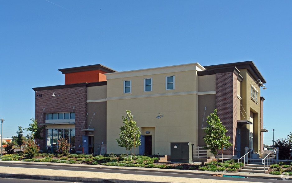 More Photos Of Riverpoint Cir @ Reed Avenue, West Sacramento Unknown For Lease