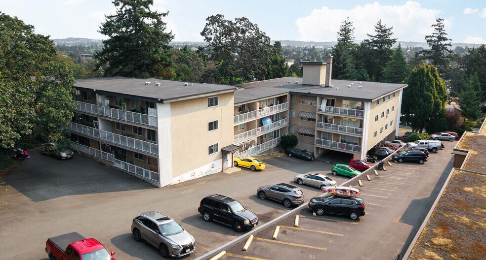 More Photos Of 742 Lampson St, Esquimalt Apartments For Sale