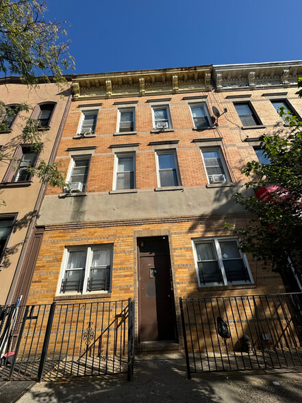 Primary Photo Of 761 Seneca Ave, Ridgewood Apartments For Sale