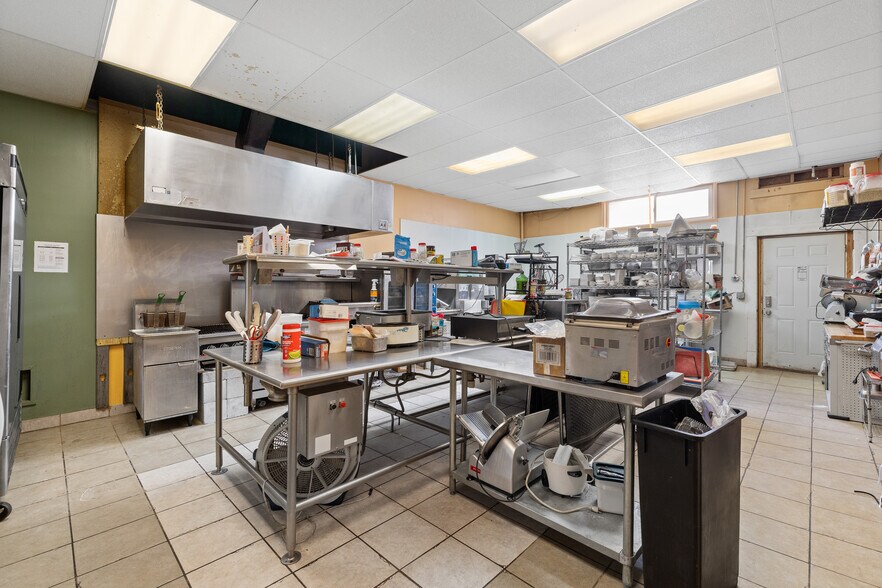 More Photos Of 603 N River St, Hot Springs Hotel For Sale