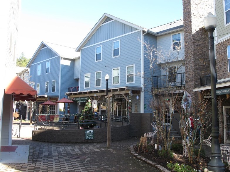 More Photos Of 849 Glades Rd, Gatlinburg Specialty For Sale