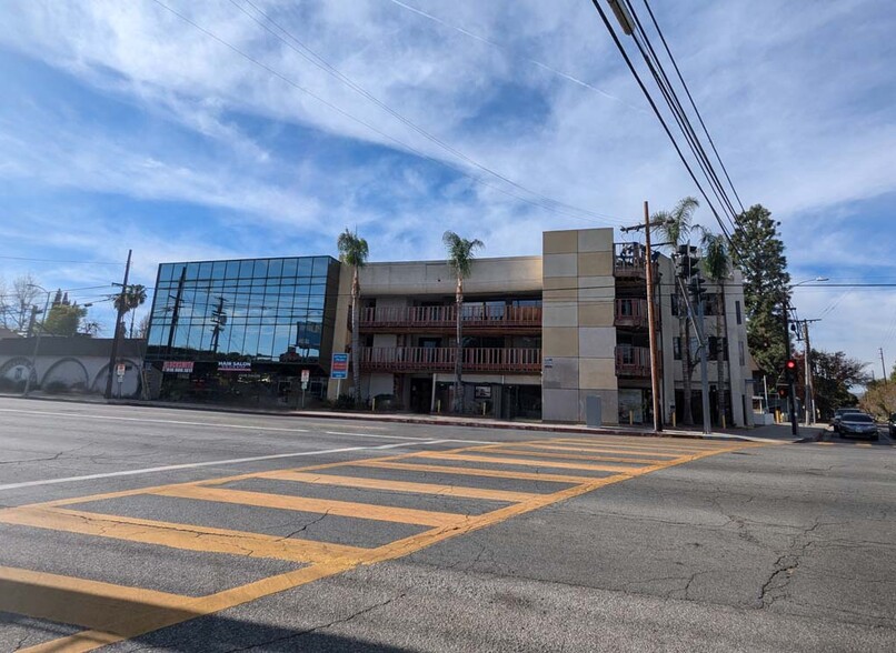 Primary Photo Of 6047 Tampa Ave, Tarzana Office For Lease