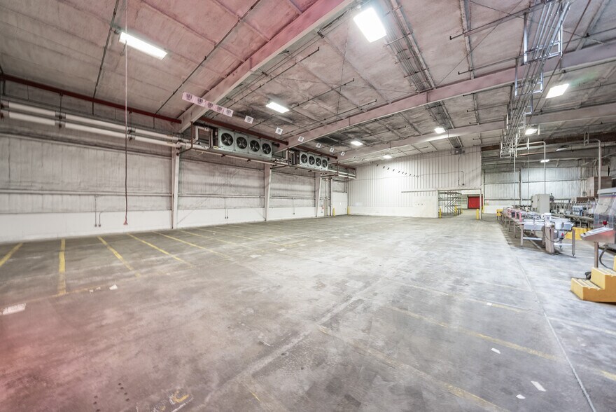 More Photos Of 1900 E Davis Dr, Dinuba Refrigeration Cold Storage For Lease