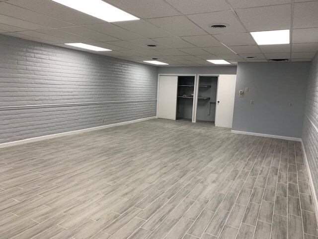 More Photos Of 7618 Boeing Dr, El Paso Office For Lease
