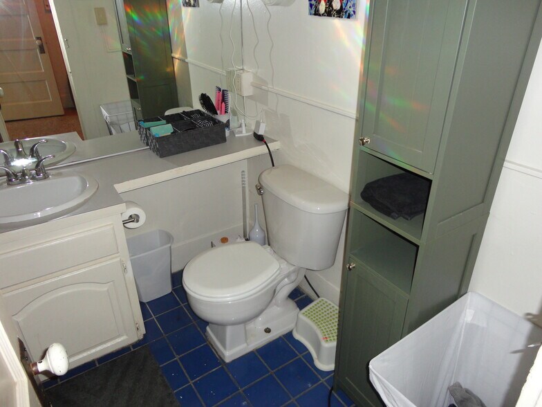 More Photos Of 1310 SW College St, Portland Apartments For Sale