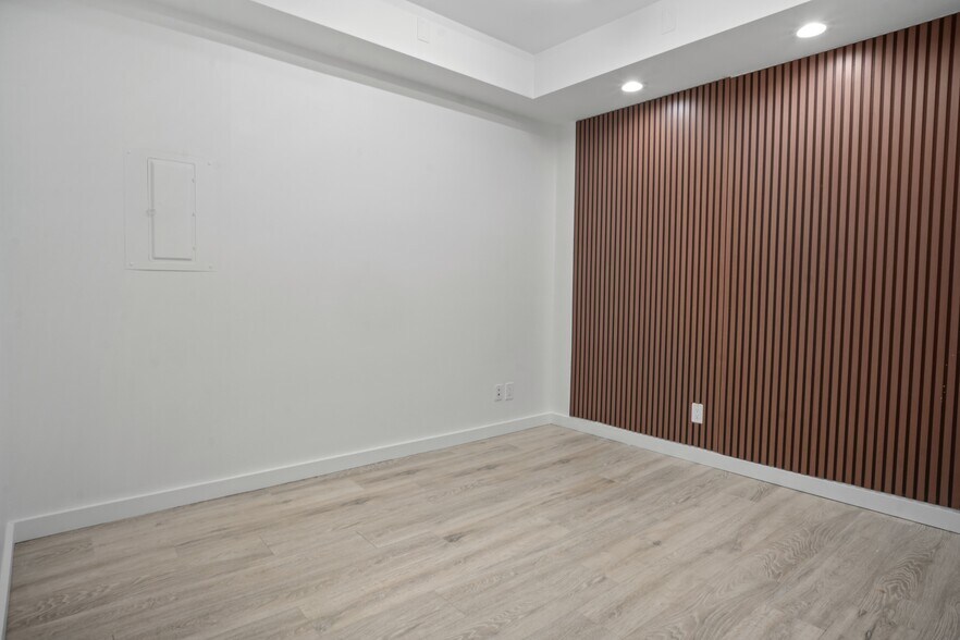 More Photos Of 2535 Kettner Blvd, San Diego Office Residential For Sale
