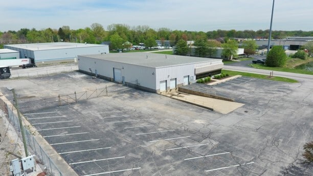 More Photos Of 320 Transfer Dr, Indianapolis Warehouse For Lease