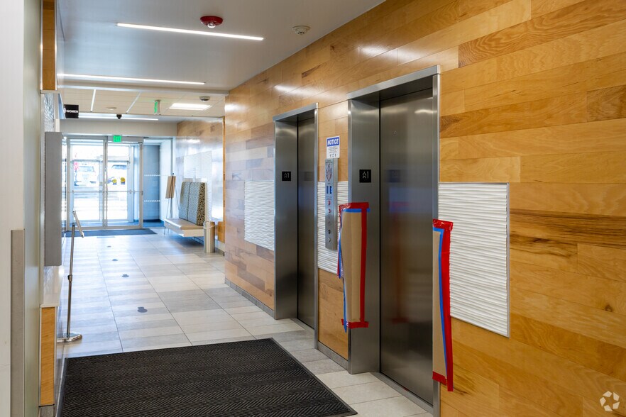 More Photos Of 8200 E Belleview Ave, Greenwood Village Unknown For Lease