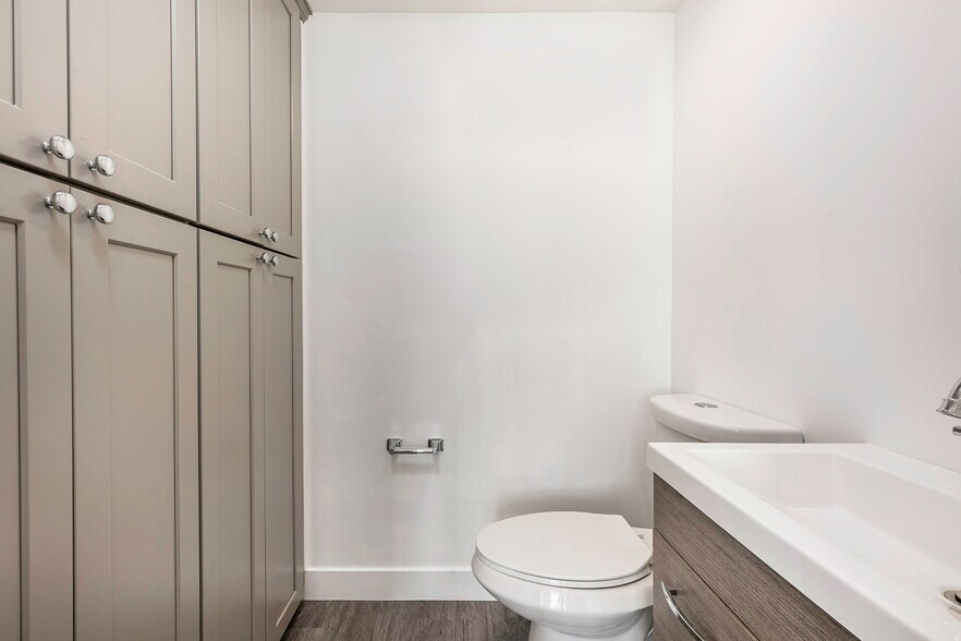 More Photos Of 2777 Pacific Ave, Long Beach Medical For Lease