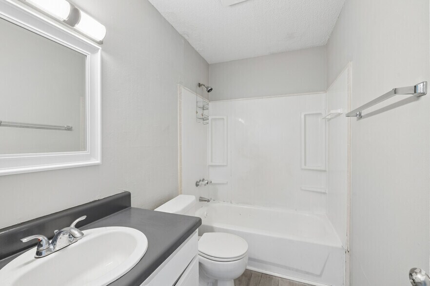 More Photos Of 6601 Old Shell Rd, Mobile Apartments For Sale