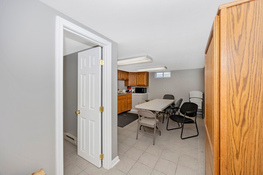 More Photos Of 286 Montevue Ln, Frederick Medical For Lease