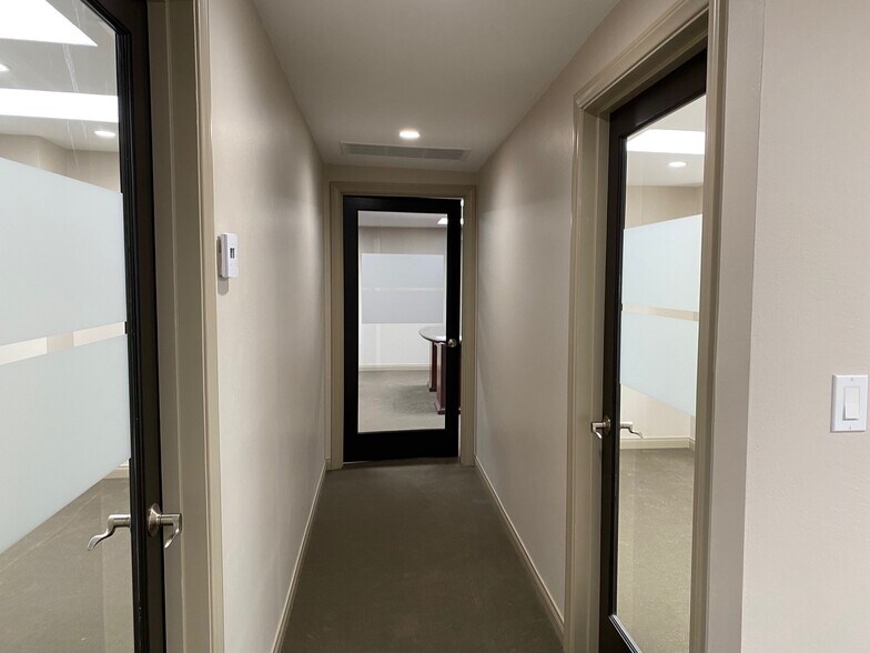 More Photos Of 4001-4011 W Point Loma Blvd, San Diego Unknown For Lease