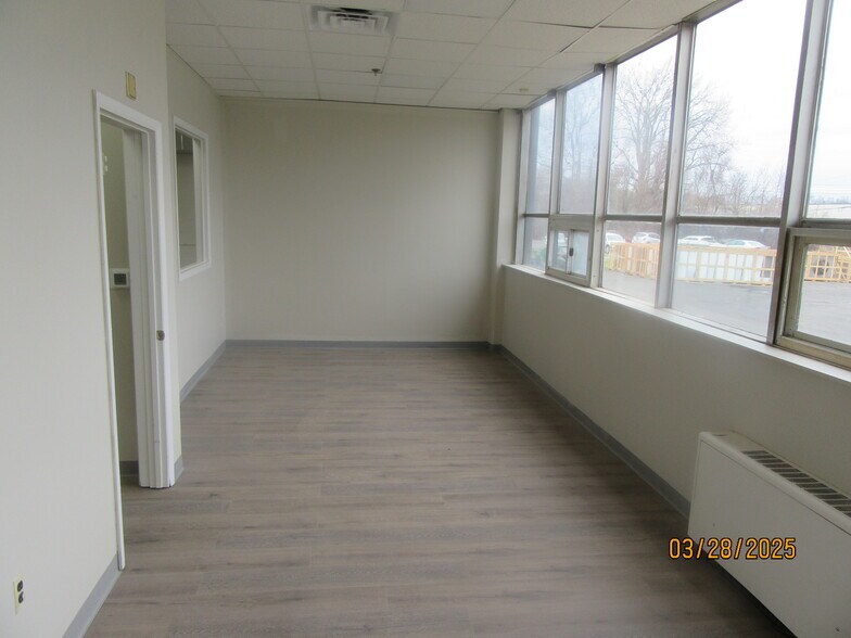 More Photos Of 110 Monarch Dr, Liverpool Warehouse For Lease